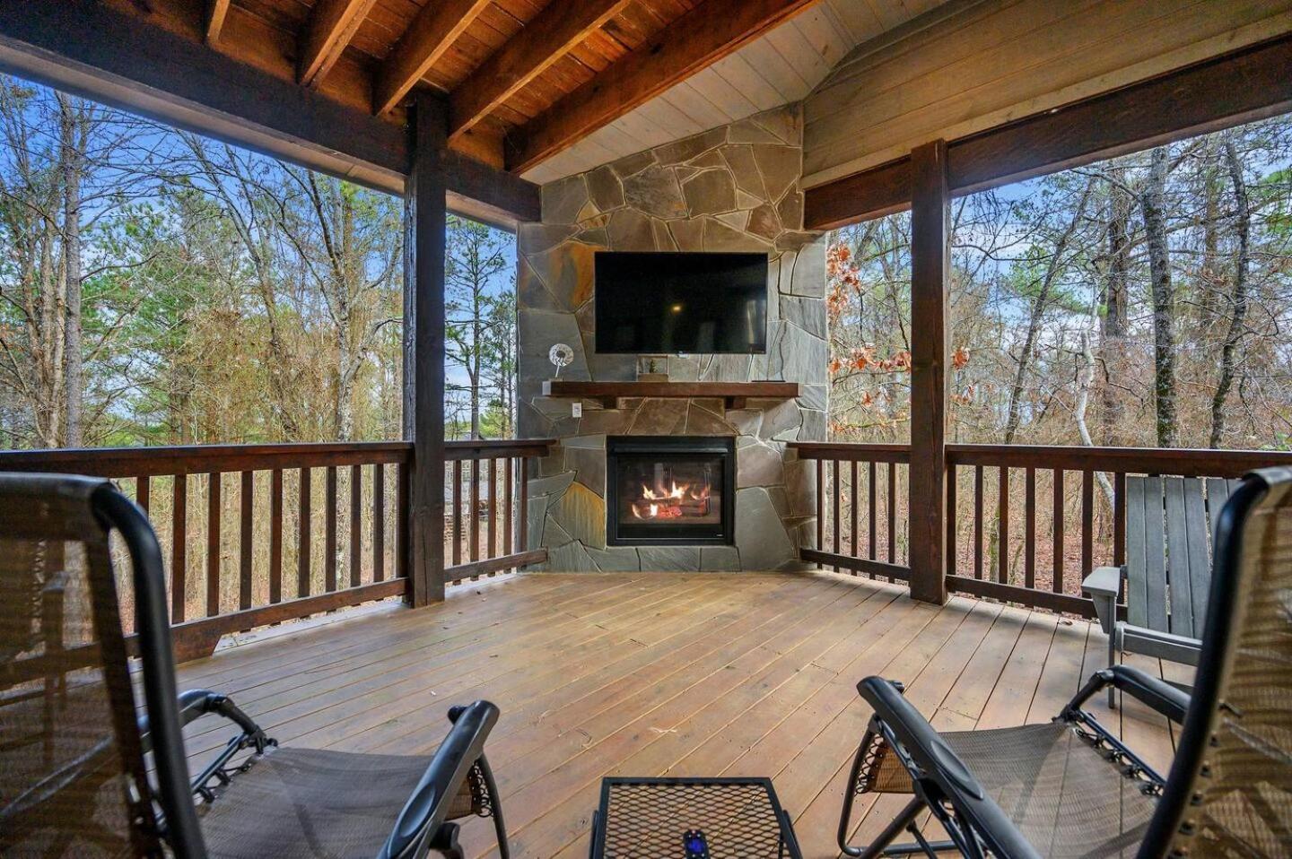 Merlot Mountain By The Cohost Company Broken Bow Exterior photo